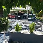 Garlis