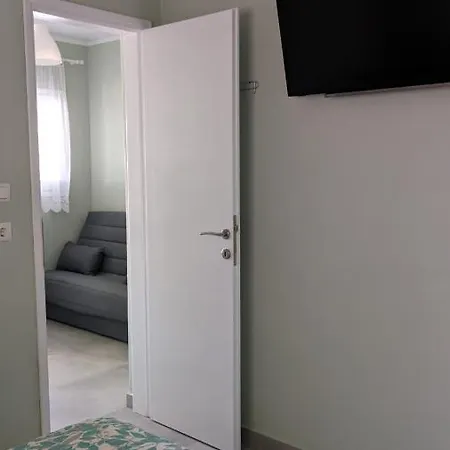 Apartment Garlis *