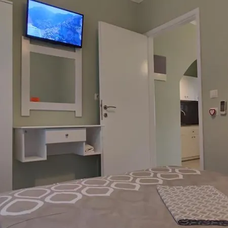 Apartman Garlis