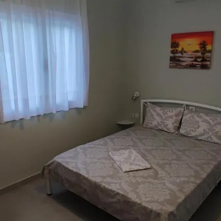Garlis Апартаменты