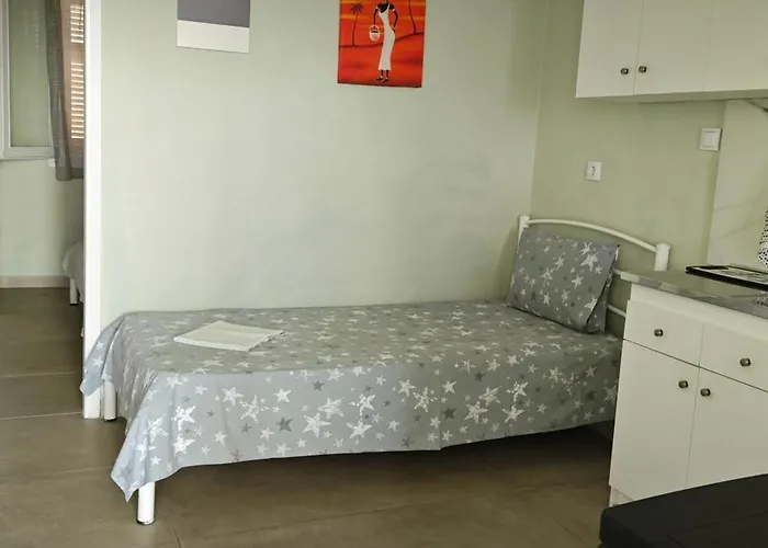Garlis Apartamento Psakoudia